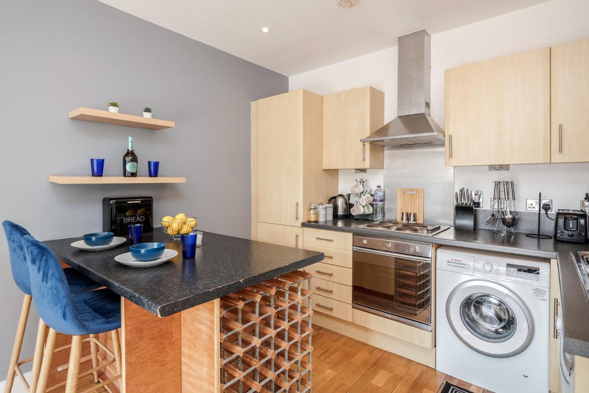 Cloud9Sa At The Charles Chertsey Apartment Room photo